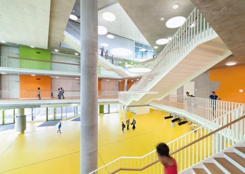 ¹ Secondary School Ergolding by Behnisch Arch